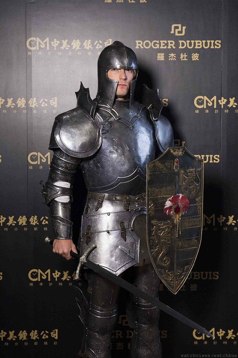 日本盔甲武士图片_日本盔甲游戏_日本盔甲架