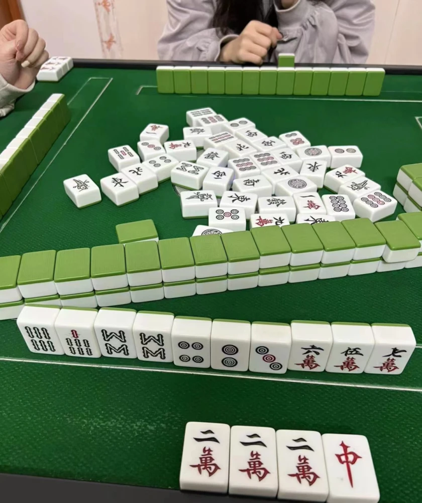 父亲玩手机游戏怎么办_父亲玩手机游戏_父亲玩手机玩游戏不陪孩子