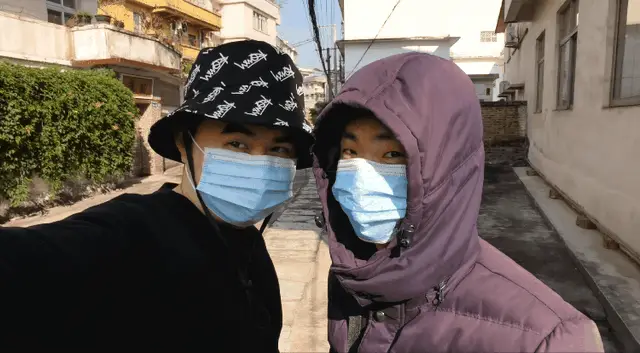 华为手机玩游戏屏幕_打游戏时手机烫华为屏幕_华为手机屏幕打游戏屏幕乱动